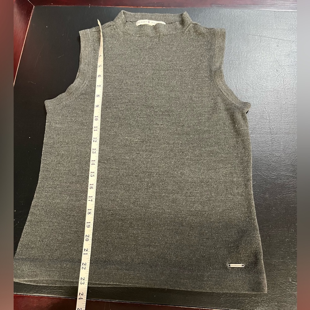 Tommy Hilfiger sleeveless knit top size large - Picture 8 of 9
